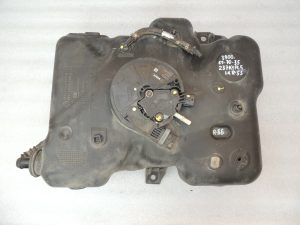 Renault Trafic III AdBlue piedevas tvertne 172A27073R 93458907 172A21178R 93459932