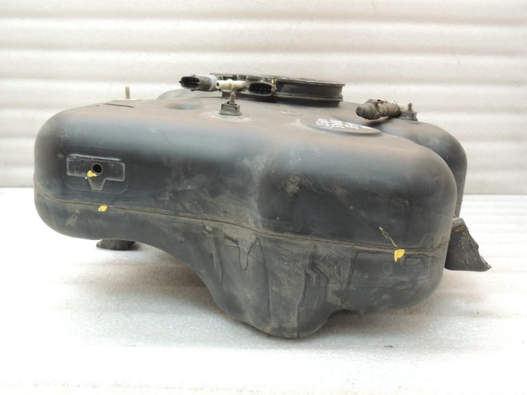 Renault Trafic III AdBlue piedevas tvertne 172A27073R 93458907 172A21178R 93459932
