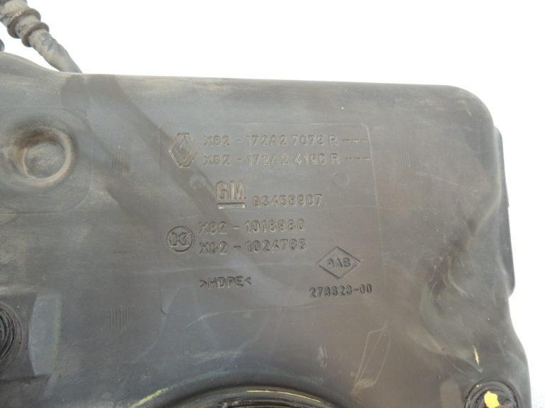 Renault Trafic III AdBlue piedevas tvertne 172A27073R 93458907 172A21178R 93459932