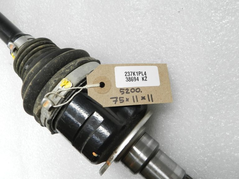 Toyota Yaris IV (XP210) 1.5 HEV priekšējā piedziņas vārpsta kreisā 43420K0050