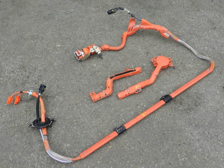 Oriģināla Toyota Yaris IV (XP210) 1.5 HEV augstsprieguma vadu instalācija 821H1K0010