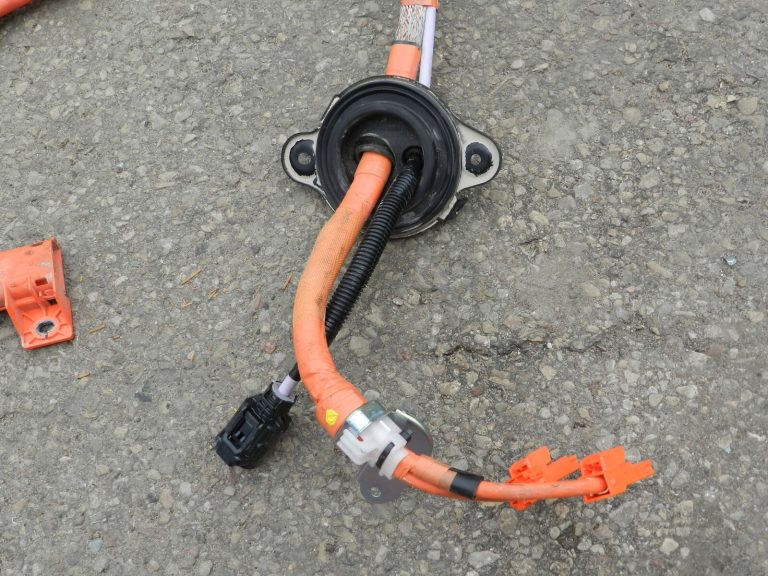 Oriģināla Toyota Yaris IV (XP210) 1.5 HEV augstsprieguma vadu instalācija 821H1K0010