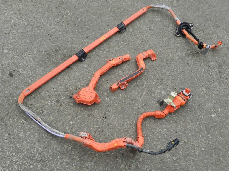 Oriģināla Toyota Yaris IV (XP210) 1.5 HEV augstsprieguma vadu instalācija 821H1K0010