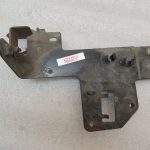 Renault Trafic III apakšējā apsildes kronšteins 747650481R 93459003