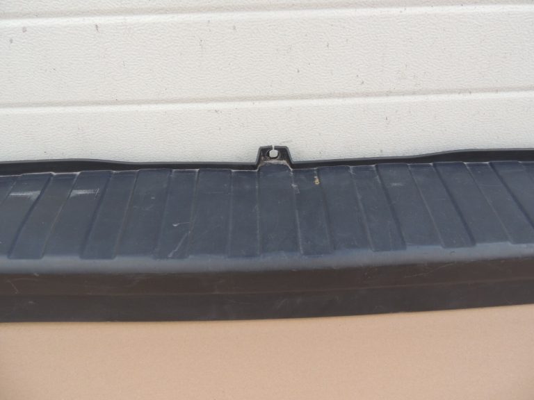 Renault Trafic III aizmugurējais bamperis 850221446R