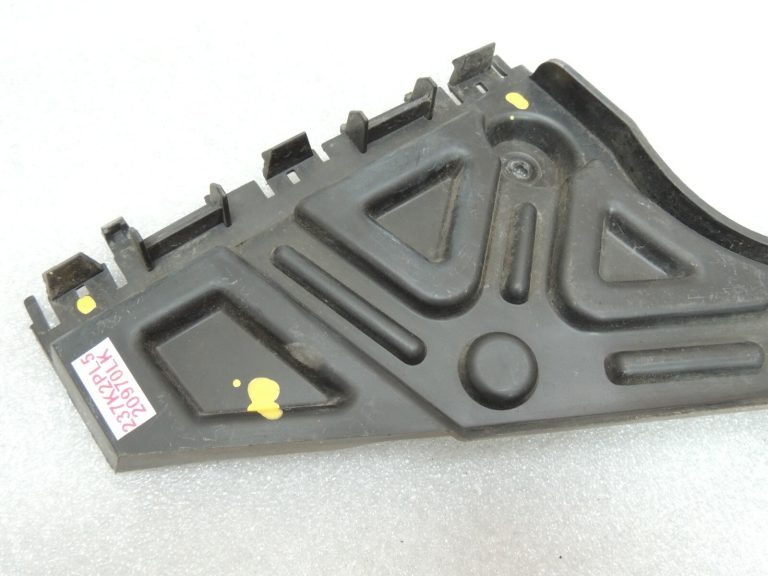 Renault Trafic III Vivaro B aizmugurējā labā bampera kronšteins 852243619R 93867939