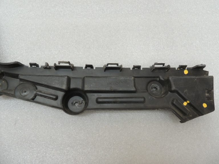 Renault Trafic III Vivaro B aizmugurējā labā bampera kronšteins 852243619R 93867939