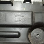 Renault Trafic III Vivaro B aizmugurējā bampera kreisās puses kronšteins 852259463R 93867940