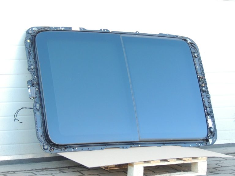 Škoda Superb III 3V kombi panorāmas jumta stiklotais jumts 3G9877041C