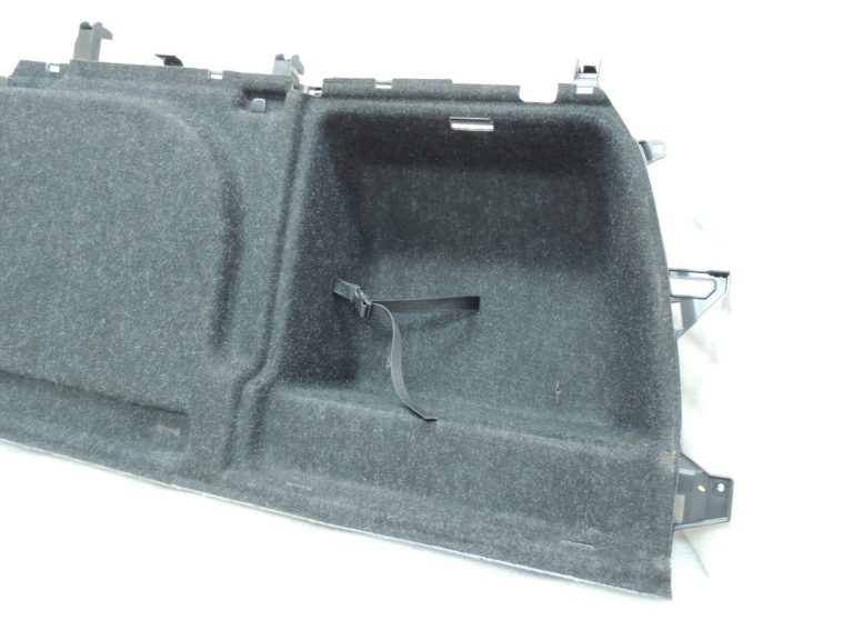 Skoda Superb III 3V universāls bagāžnieka pārsegs labais 3V9867428K