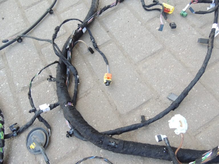 Cupra Leon KL8 interjera elektroinstalācija Interjera elektroinstalācijas instalācija 5FA971051 Interjera elektroinstalācija