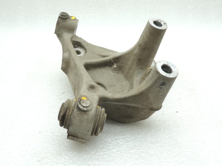 Opel Insignia B Aizmugurējā kreisā riteņa gultņa korpuss 22949387 84454536