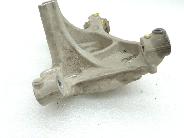 Opel Insignia B Aizmugurējā kreisā riteņa gultņa korpuss 22949387 84454536