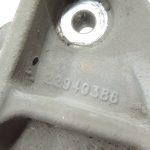 Opel Insignia B Aizmugurējā kreisā riteņa gultņa korpuss 22949387 84454536