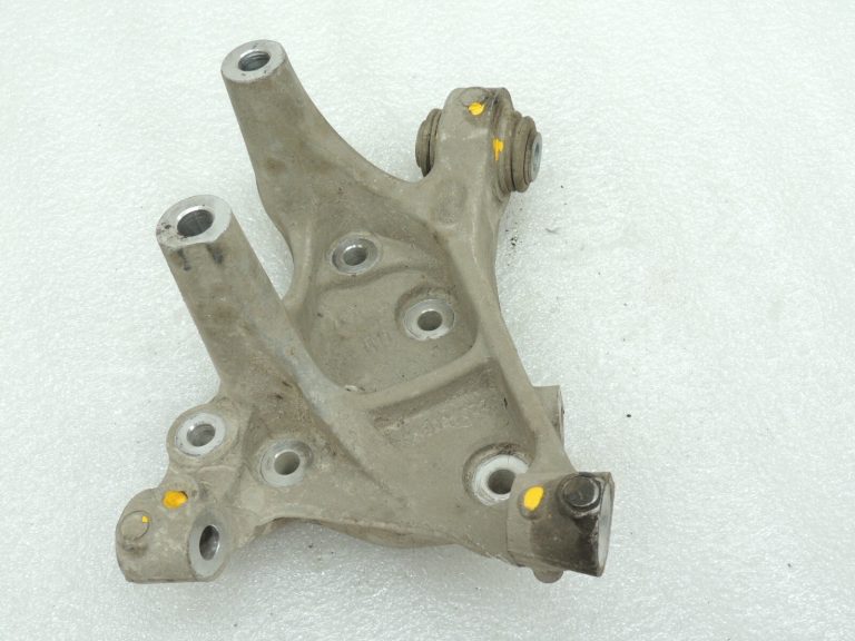 Opel Insignia B Aizmugurējā kreisā riteņa gultņa korpuss 22949387 84454536