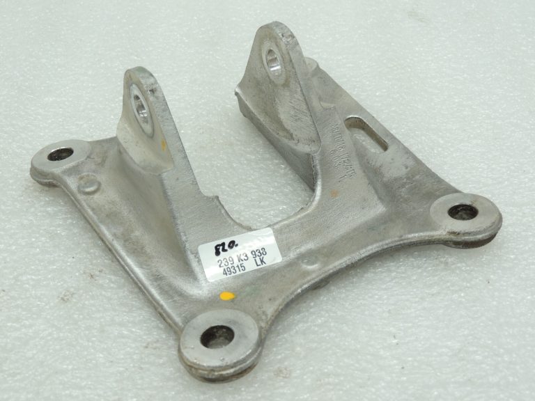 Opel Insignia B Aizmugurējās vadības sviras kronšteins, kreisais 22947237 YR00051580