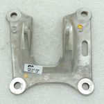 Opel Insignia B Aizmugurējās vadības sviras kronšteins, kreisais 22947237 YR00051580
