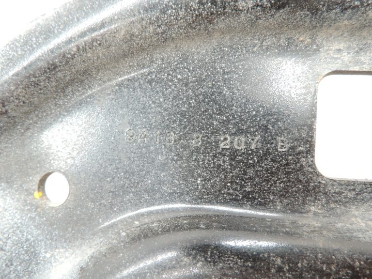 Opel Insignia B Aizmugurējais sviras balsts kreisajā pusē 22947237 YR00051580