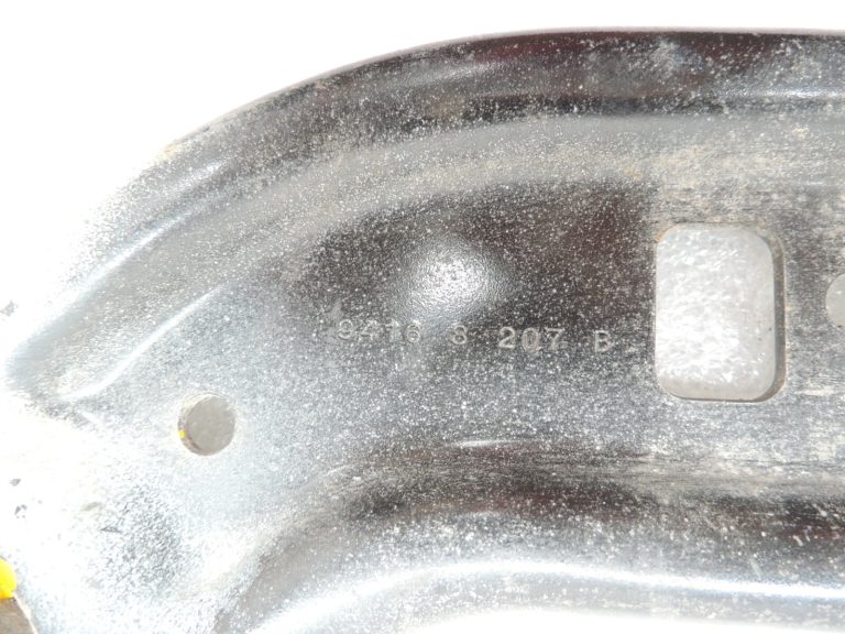 Opel Insignia B Aizmugurējais sviras balsts kreisajā pusē 22947237 YR00051580