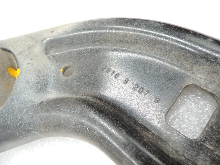 Opel Insignia B Aizmugurējais sviras balsts kreisajā pusē 22947237 YR00051580