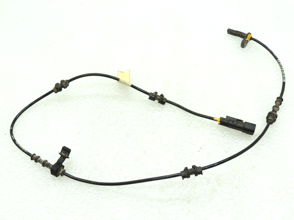 Opel Insignia B Rear left or right ABS sensor Wheel speed sensor 84228851