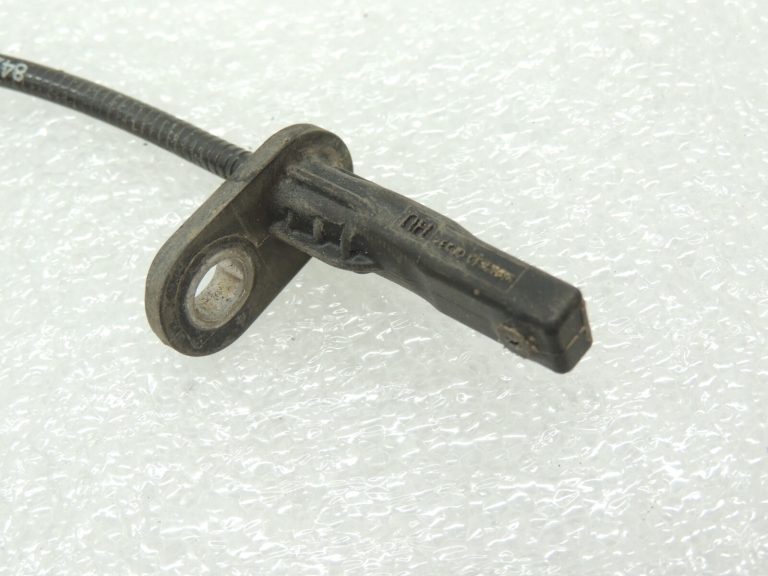 Opel Insignia B Aizmugurējais kreisais vai labais ABS sensors Riteņa ātruma sensors 84228851