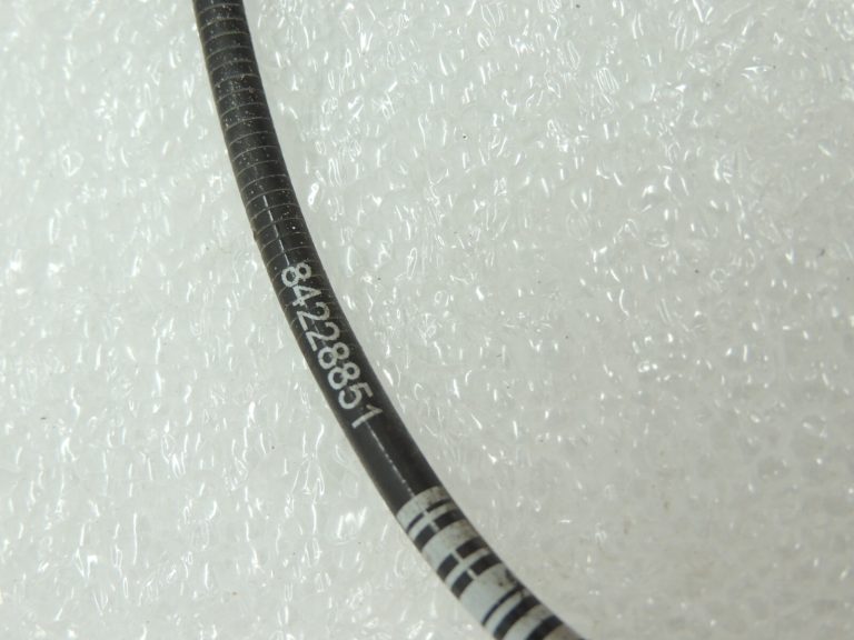 Opel Insignia B Aizmugurējais kreisais vai labais ABS sensors Riteņa ātruma sensors 84228851