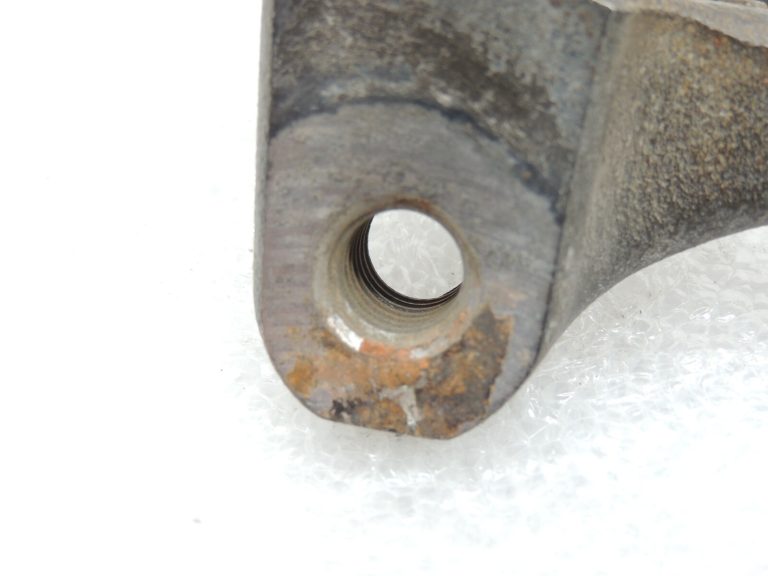 Opel Insignia B B bremžu suporta kronšteins aizmugurējais labais 13595925