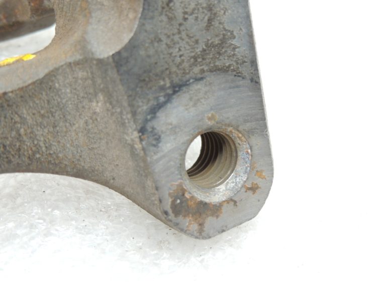 Opel Insignia B B bremžu suporta kronšteins aizmugurējais labais 13595925