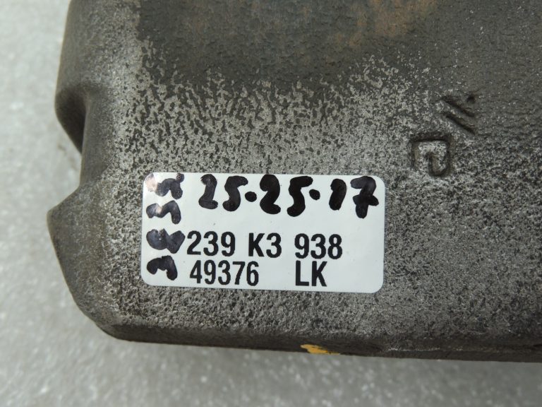 Opel Insignia B bremžu suports priekšējais labais 13514216 95526041 Bremžu suports priekšējais R