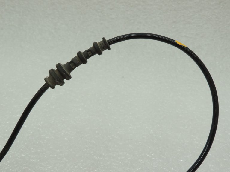 Opel Insignia B Priekšējais kreisais vai labais ABS sensors Riteņa ātruma sensors 84149055