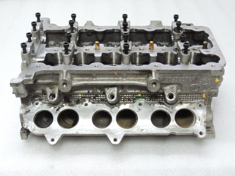 Lancia Thema II LX 3.0D EX cilindra galva labā 90352072F K68147256AA 68147256AA