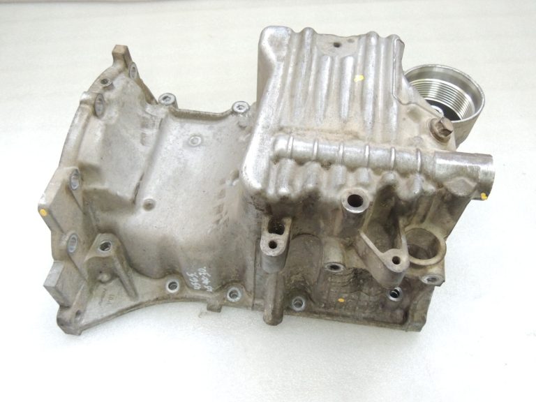 Toyota Yaris P13 1.5 16V 2NRFKE 82kw eļļas panna 121010Y100 12101-0Y100 eļļas panna