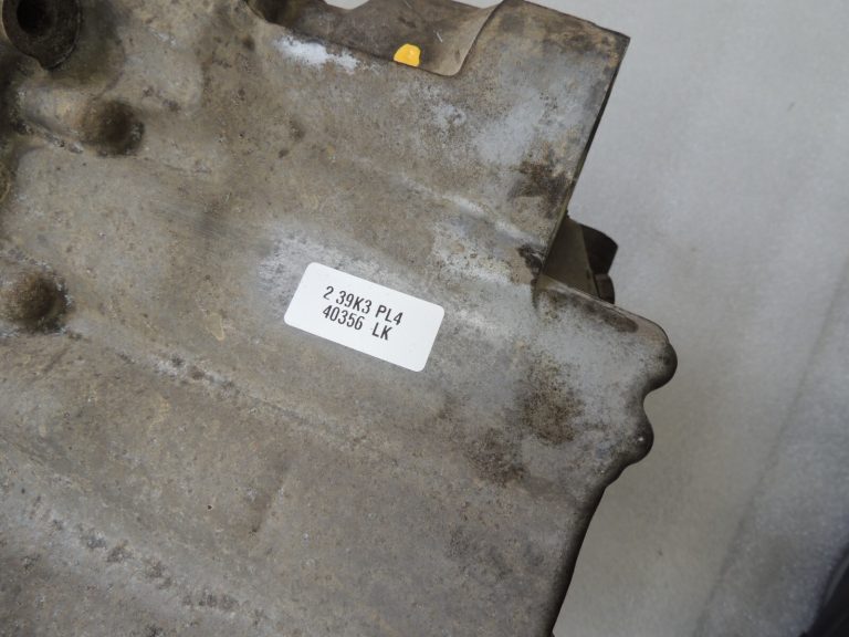 Toyota Yaris P13 1.5 16V 2NRFKE 82kw eļļas panna 121010Y100 12101-0Y100 eļļas panna