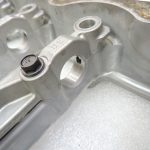 Toyota Yaris P13 1.5 16V 2NRFKE 82kw Sadales vārpstas korpuss 1110347903
