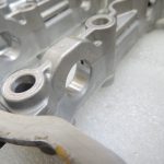 Toyota Yaris P13 1.5 16V 2NRFKE 82kw Sadales vārpstas korpuss 1110347903