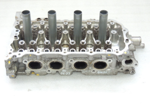 Toyota Yaris P13 1.5 16V 2NRFKE 82kw Cilindra galva 11101-49525 11101-49526