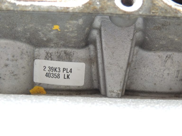 Toyota Yaris P13 1.5 16V 2NRFKE 82kw Cilindra galva 11101-49525 11101-49526