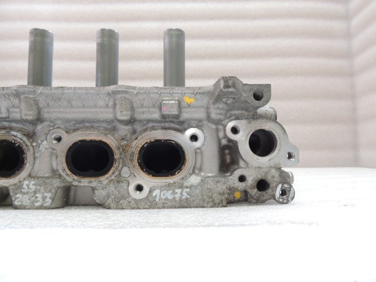 Toyota Yaris P13 1.5 16V 2NRFKE 82kw Cilindra galva 11101-49525 11101-49526