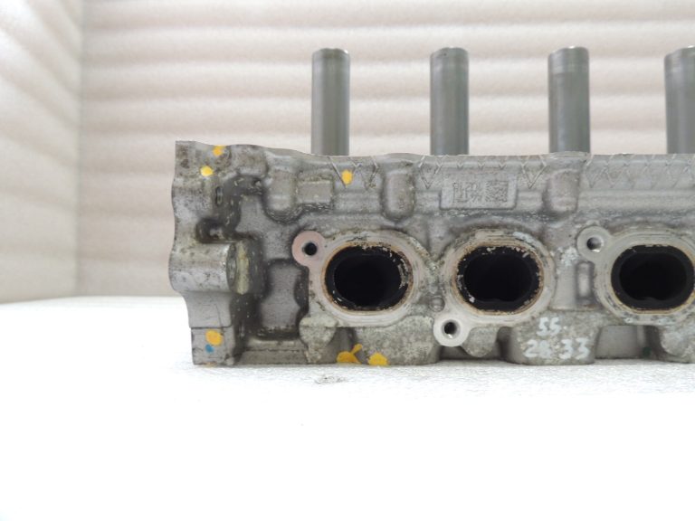 Toyota Yaris P13 1.5 16V 2NRFKE 82kw Cilindra galva 11101-49525 11101-49526