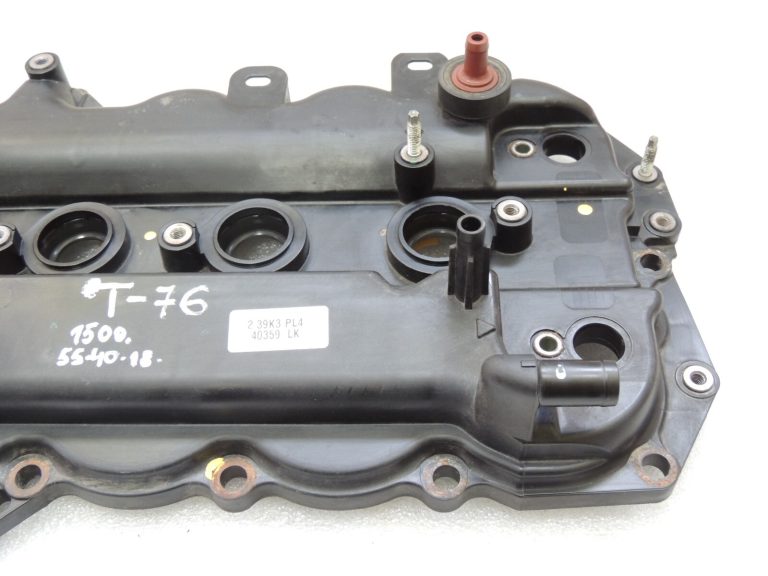 Toyota Yaris P13 1.5 16V 2NRFKE 82kw Vārstu vāks 11201-47170 Vārstu vāks