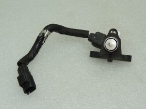 OEM Volvo S80 II 2.4D D5244T5 120 kW kloķvārpstas sensors 30637803
