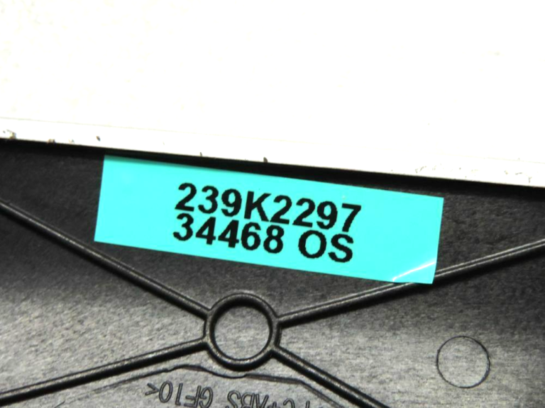Mercedes W164 Turabdeckung Turabdeckung Turlieste Interjera Aluminium Silver Aizmugurējā kreisā A1647300522