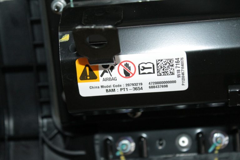 Opel Antara Facelift instrumentu panelis ar drošības moduli 22747860, 94536387