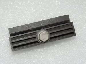 BMW F07 F07 F10 F11 F06 F06 F12 F13 Akumulatora turētājs 61217592923 7592923