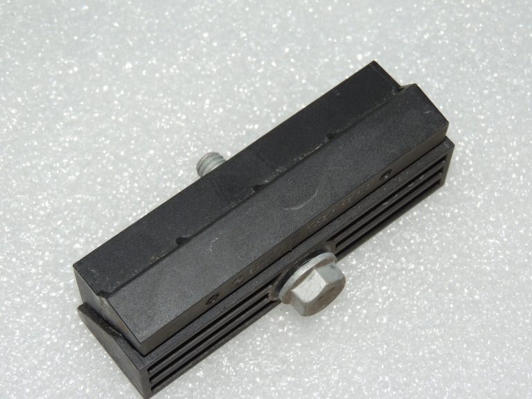 BMW F07 F07 F10 F11 F06 F06 F12 F13 Akumulatora turētājs 61217592923 7592923
