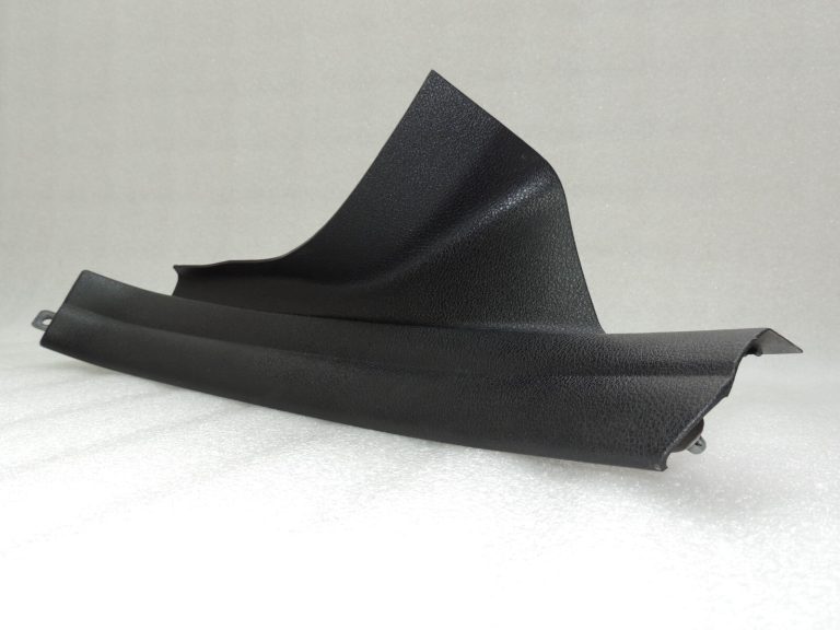 BMW F10 F11 Aizmugurējo durvju sliekšņa vāka līstes, labās 51477358046 7358046