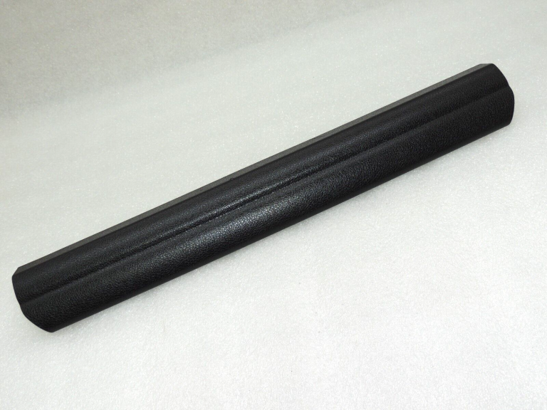 BMW F10 F11 Piekļuves pārsega līstes iekšpusē priekšpusē pa kreisi pa labi 51477358063 7358063