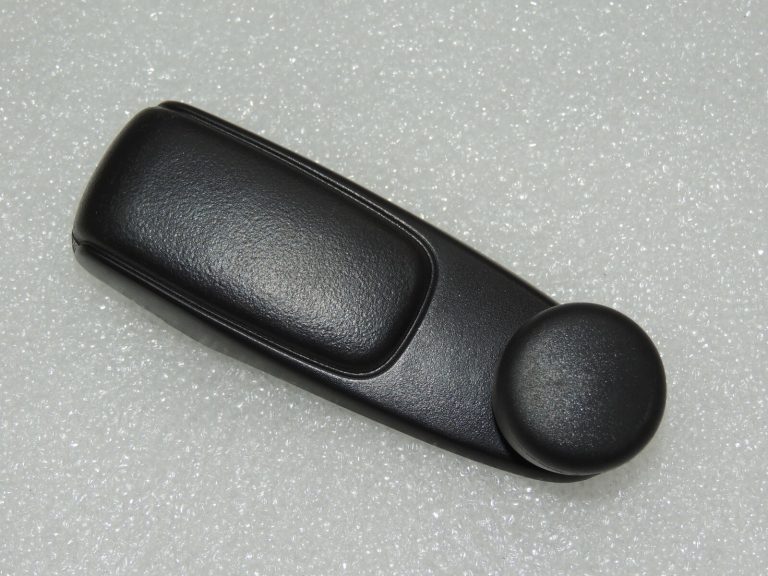 Peugeot 208 Citroen C3 Logu regulators aizmugurējais kreisais labais 9240H7