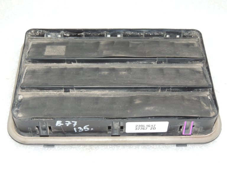 BMW E46 E91 E93 F10 F11 F12 E83 E63 aizmugurējā ventilācijas restīte 6962293